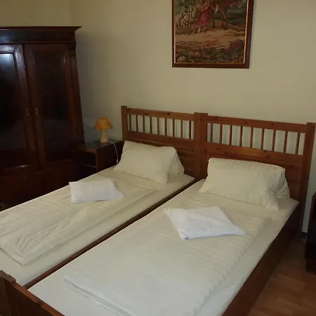 Πανσιόν Waizenegger Am Kurfuerstendamm