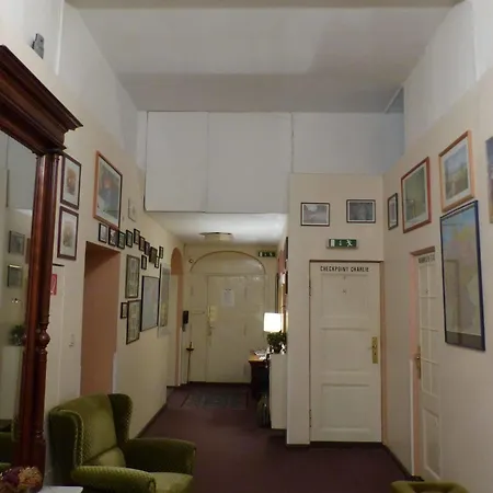 Гостевой дом Waizenegger Am Kurfuerstendamm Берлин