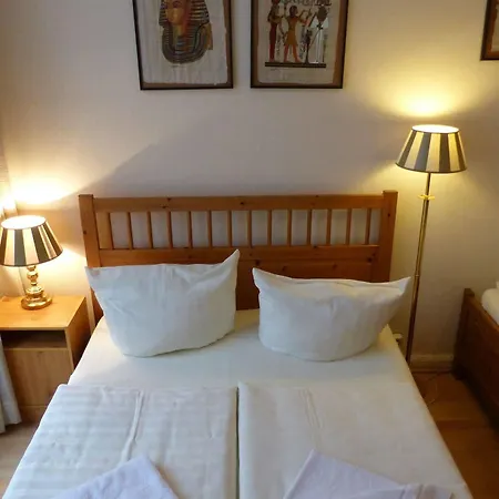 Waizenegger Am Kurfuerstendamm 2*