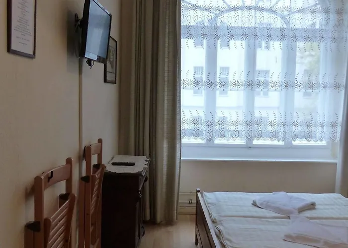 게스트하우스 바이제넥거 암 쿠르퓌르스텐담 2*