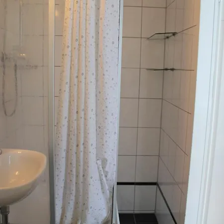 Pensionat Waizenegger Am Kurfuerstendamm Berlin