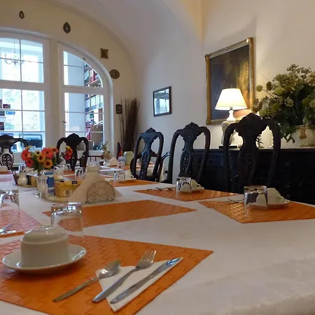 Waizenegger Am Kurfuerstendamm 2*