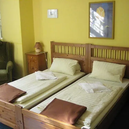 Waizenegger Am Kurfuerstendamm Pensionat 2*