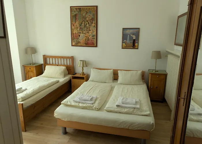 Waizenegger Am Kurfürstendamm 2*