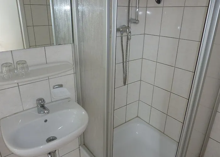 Waizenegger Am Kurfürstendamm 2*