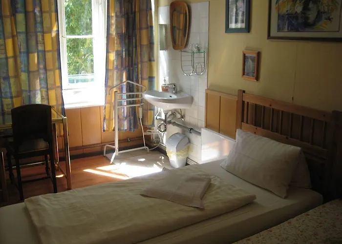 选帝侯大街瓦森格潘森酒店