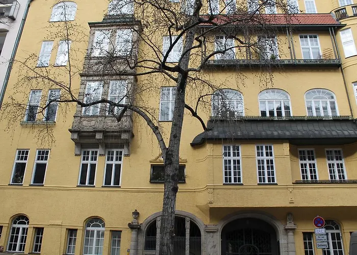 Waizenegger Am Kurfürstendamm