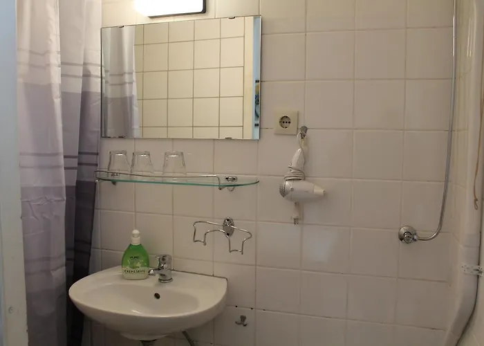 选帝侯大街瓦森格潘森酒店