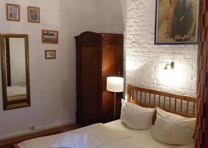 Gasthof Waizenegger Am Kurfürstendamm 2*