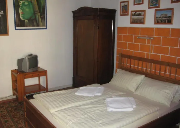 选帝侯大街瓦森格潘森酒店