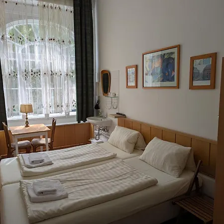 Waizenegger Am Kurfuerstendamm Guest house