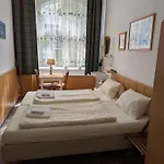 Waizenegger Am Kurfuerstendamm Affittacamere Berlino
