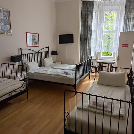 Waizenegger Am Kurfuerstendamm