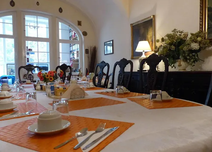 바이제넥거 암 쿠르퓌르스텐담 2*